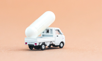 TruckCarryingPill_120157906
