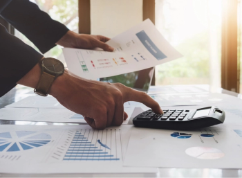 pharmacist reviews revenue charts