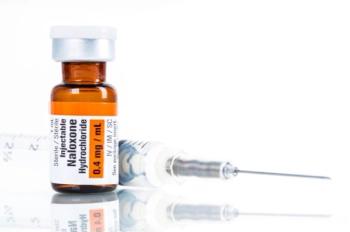 Naloxone and vaccine