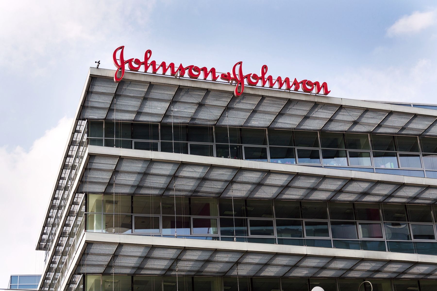 340B Drug Pricing, Johnson & Johnson, J&J, PHRMA, Drug Price Discounts