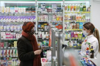 Pharmacist in mas
