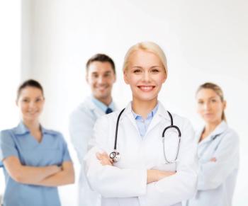 Syda Productions / stock.adobe.com / veterinary team
