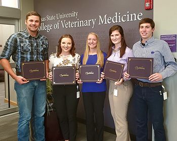 veterinary_K-State_VTPRK_students-body.jpg