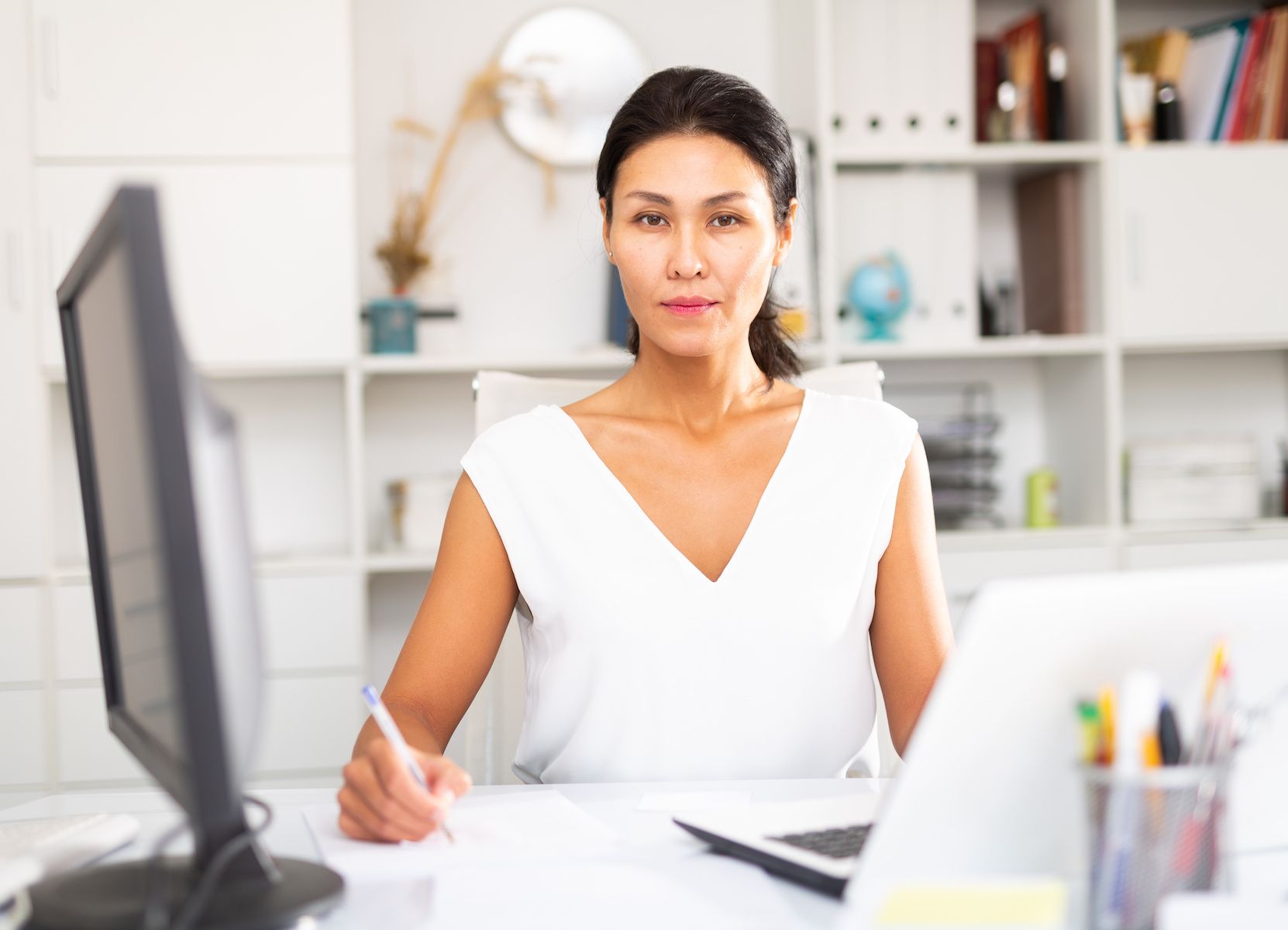 Practce Manager Picture 3 must-reads on outstanding practice managers