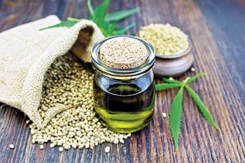 veterinary-hemp-oil-in-a-glass-jar-with-flour-450px-shutterstock-484397845.jpg