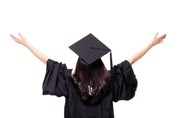 veterinary-woman-graduating-school-shutterstock-132900812-450.jpg