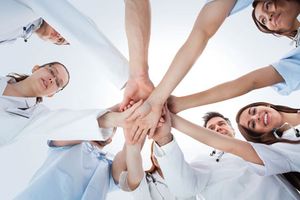 veternary-team-meetings-pmoy-marshall-liger-shutterstock_186812141-450.jpg
