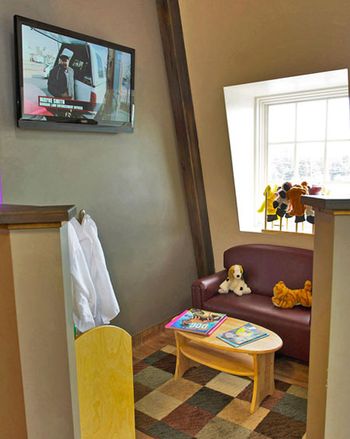 6_AndoverAnimalHospital_KidsWaiting_medium_450.jpg