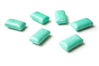 veterinary-gum-xylitol-toxins-AdobeStock-234296519-450px.jpg