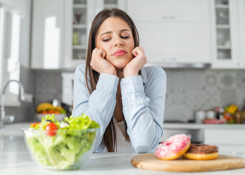 The Science Behind Food Cravings and the Gut-Brain Link