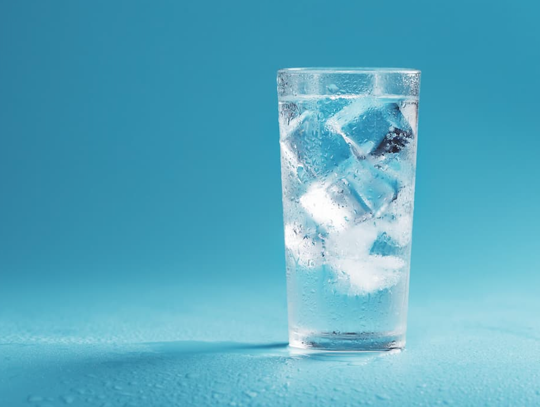 Can Hot and Cold Drinks Affect Your Mood and Digestion?