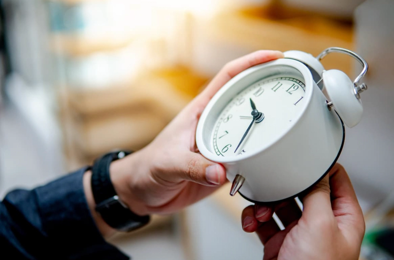 Before Clocks Fall Back Nov. 1, Here’s How Morning Light Shapes Your Sleep
