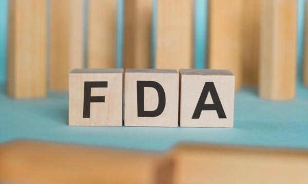 FDA grants De Novo nod to Avulux lens for migraine photophobia | © Nastassia - stock.adobe.com