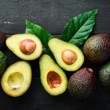 Maternal Avocado Intake Tied to 44% Drop in Infant Food Allergy Risk | Image Credit: Adobe Stock