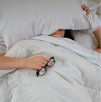 Lower Sleep Efficiency Linked to Higher HbA1c in Adolescents with Type 1 Diabetes