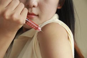 Treatment with teplizumab delayed the development of type 1 diabetes.