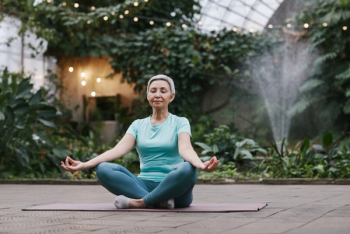 Online MINGLE Program Improves the Health of Older Adults with AMD
