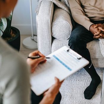 JAK Inhibitor Use Improves Psychiatric, Sleep Outcomes in Alopecia Areata