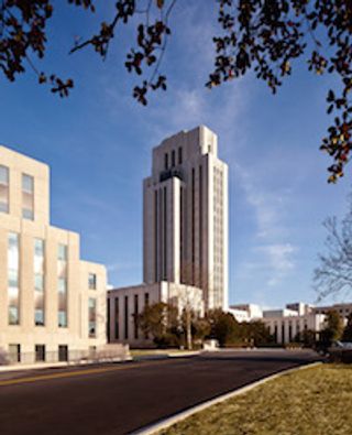 Combining the Best of Military and Civilian Medicine at Walter Reed Means Best Treatment for Patients