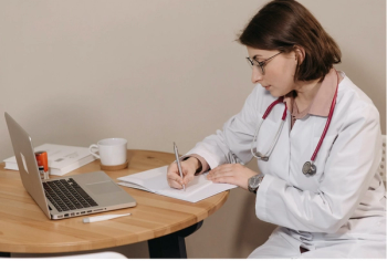Pooled Analysis Supports Bioequivalence between MB02 and Reference Bevacizumab