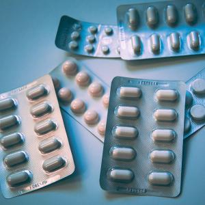 Case Report: Metformin Leads to Urticaria in Patient with Type 2 Diabetes