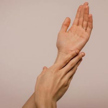 Berdazimer Topical Gel 10.3% Launched as Treatment for Molluscum Contagiosum