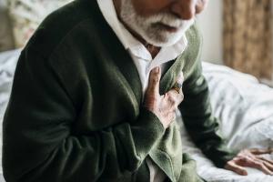 Type 2 diabetes drug dapagliflozin reduces the risk of worsening heart failure