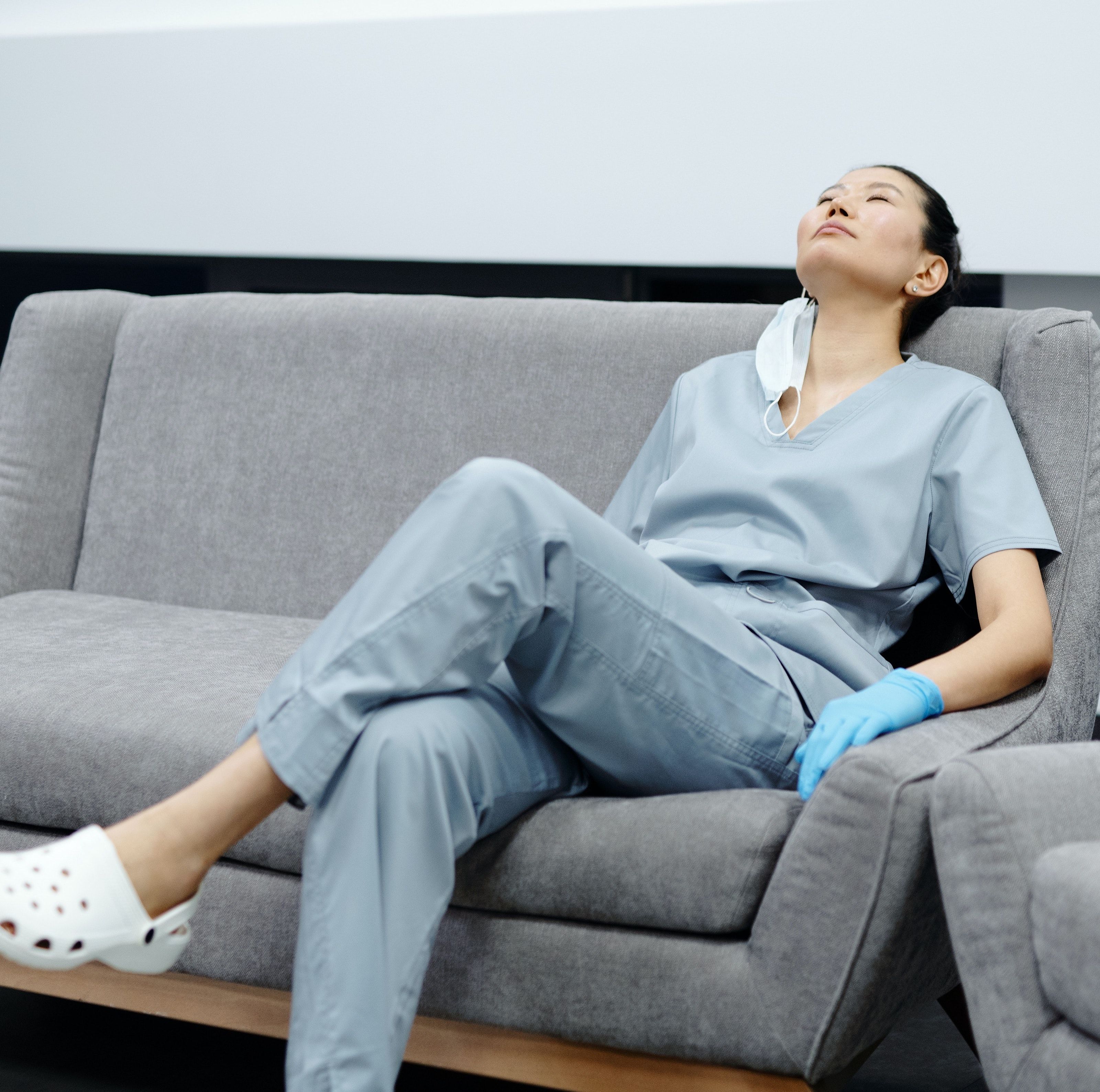 Study Evaluates Insomnia and Suicidality Among Healthcare Workers During COVID-19 Pandemic Study Evaluates Insomnia and Suicidality Among Healthcare Workers During COVID-19 Pandemic