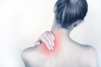 Woman on statins experiencing muscle pain in her neck.