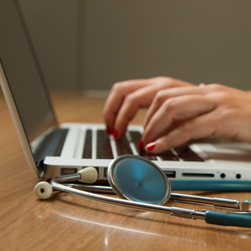 Knowledge Levels, Adherence to Medical Advice Critical in Anemia Care | Image Credit: National Cancer Institute/Unsplash