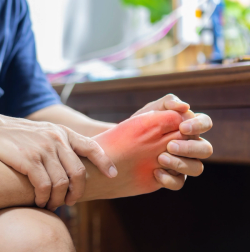 Analysis Explores Clinical Significance of Negative DECT Scans in Gout 