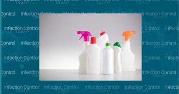 Set of white bottles with cleaning liquids on the white background. (Adobe Stock 6338071172112 by zolnierek)