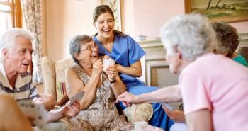 Happy times at a nursing home (Adobe Stock)