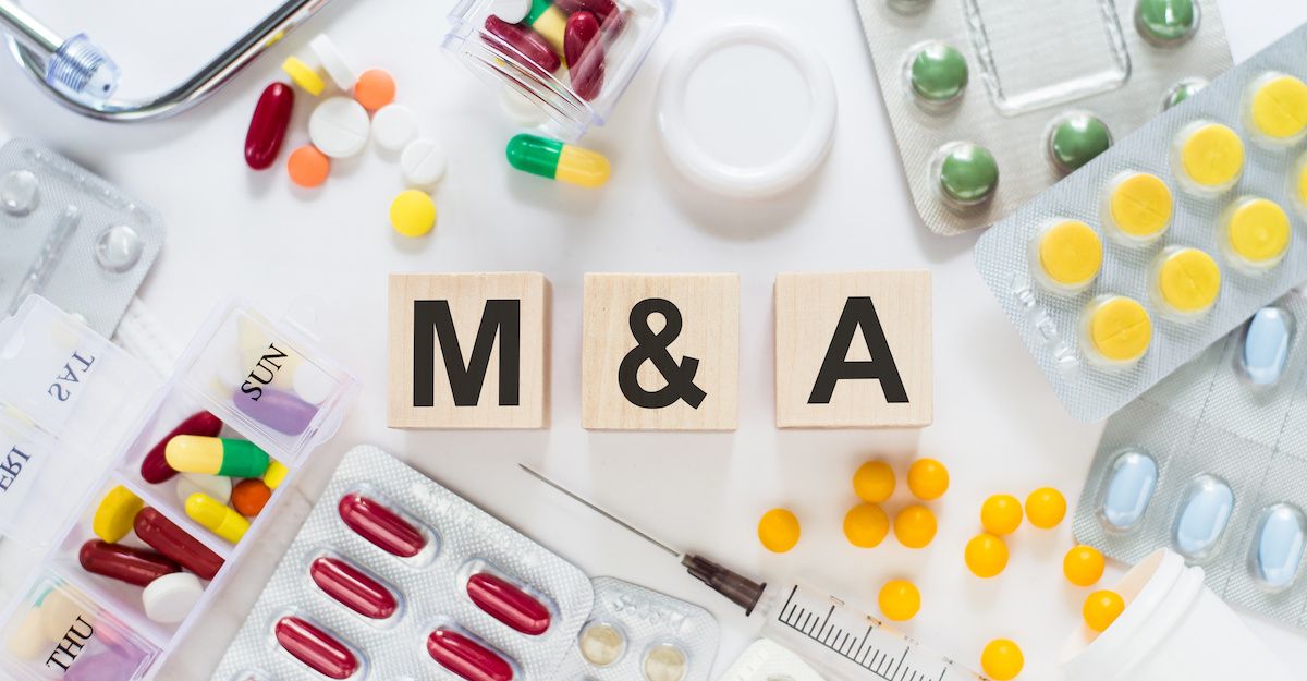M&A pills: © natassia stock.adobe.com