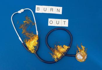 Student loan debt, long hours tied to increased burnout in early-career family physicians © fabio - stock.adobe.com