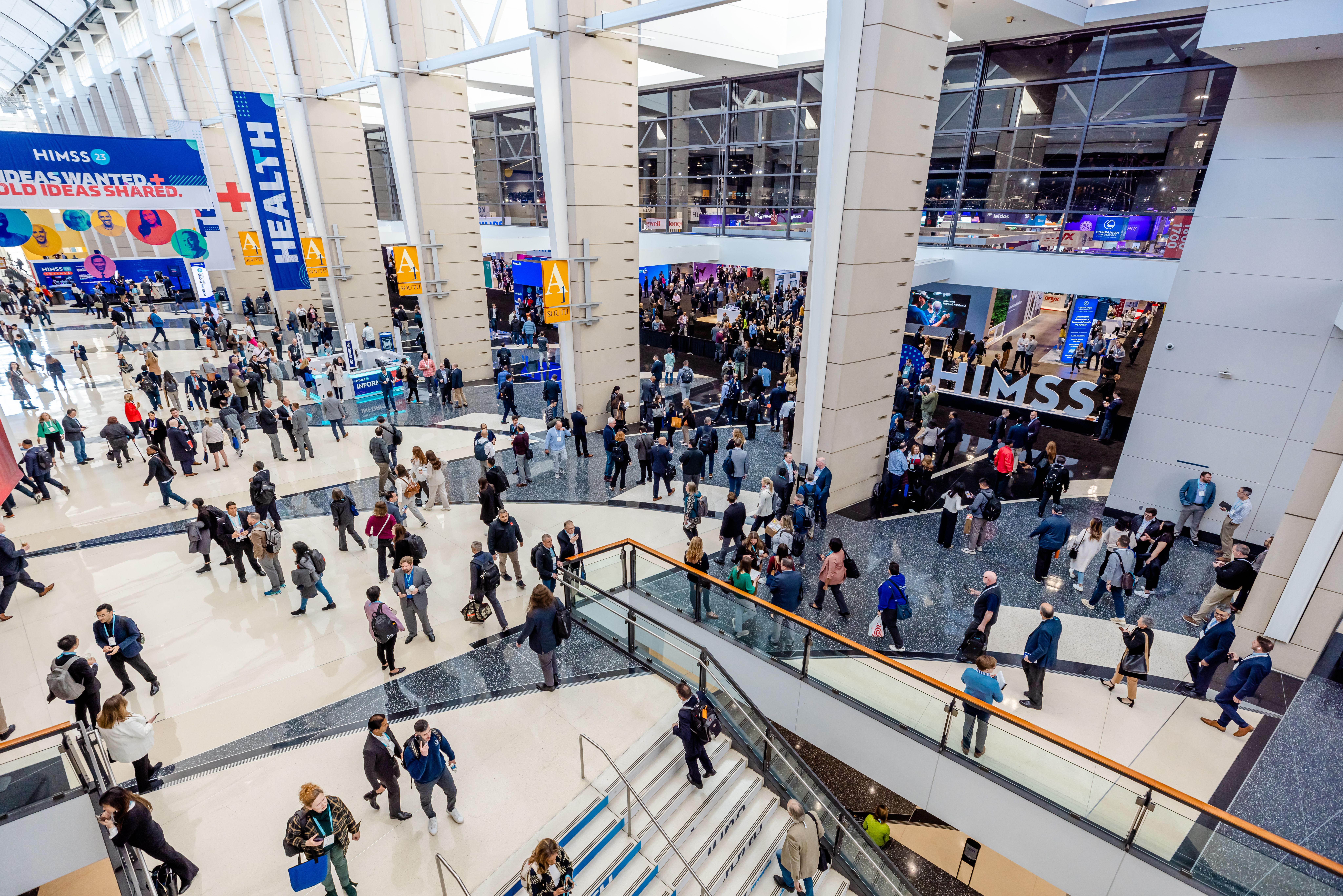 HIMSS crowd | © Lotus Eyes Photography