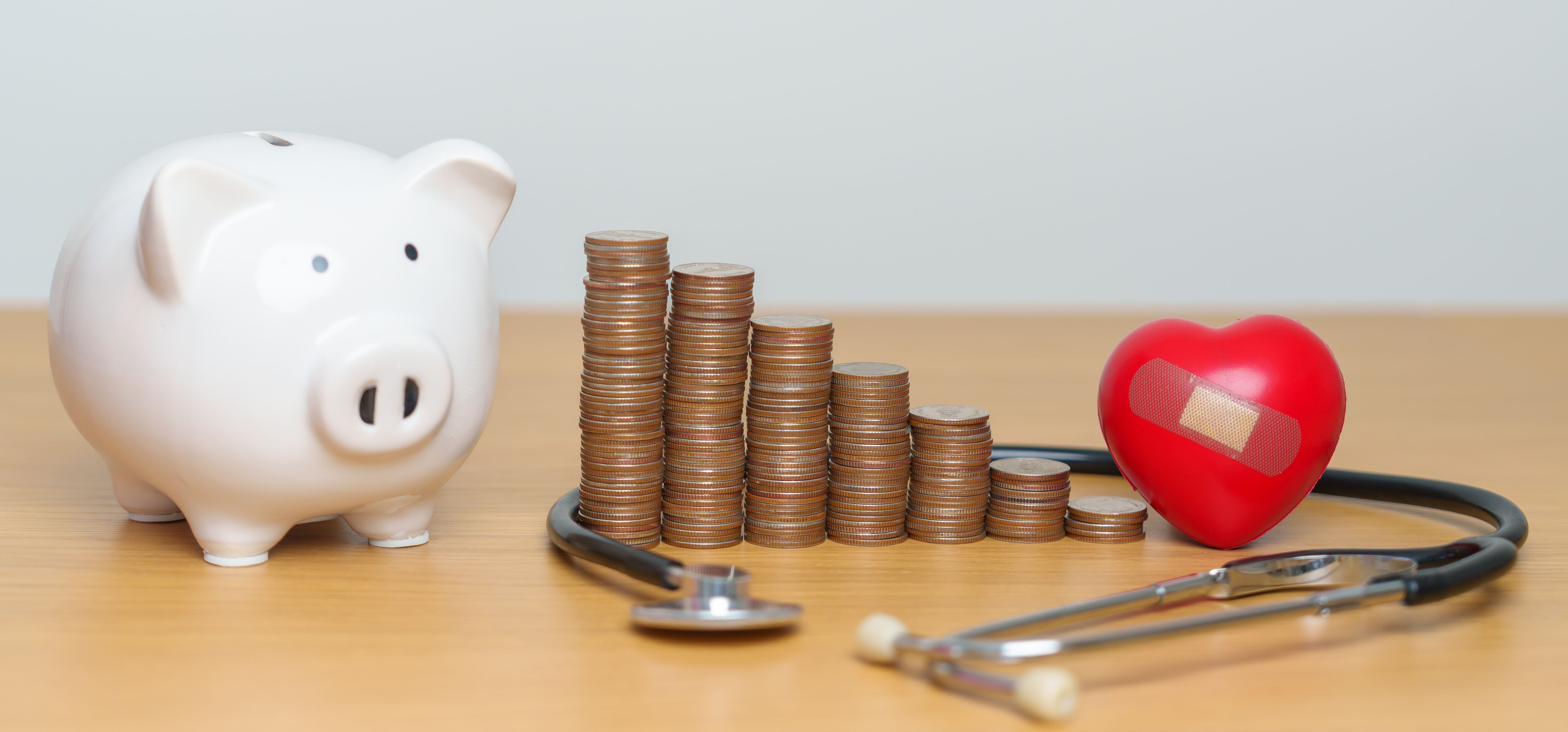 physician financial concept: © Jo Panuwat D - stock.adobe.com