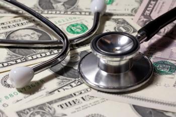 Stethoscope lying on cash ©skovalsky-stock.adobe.com