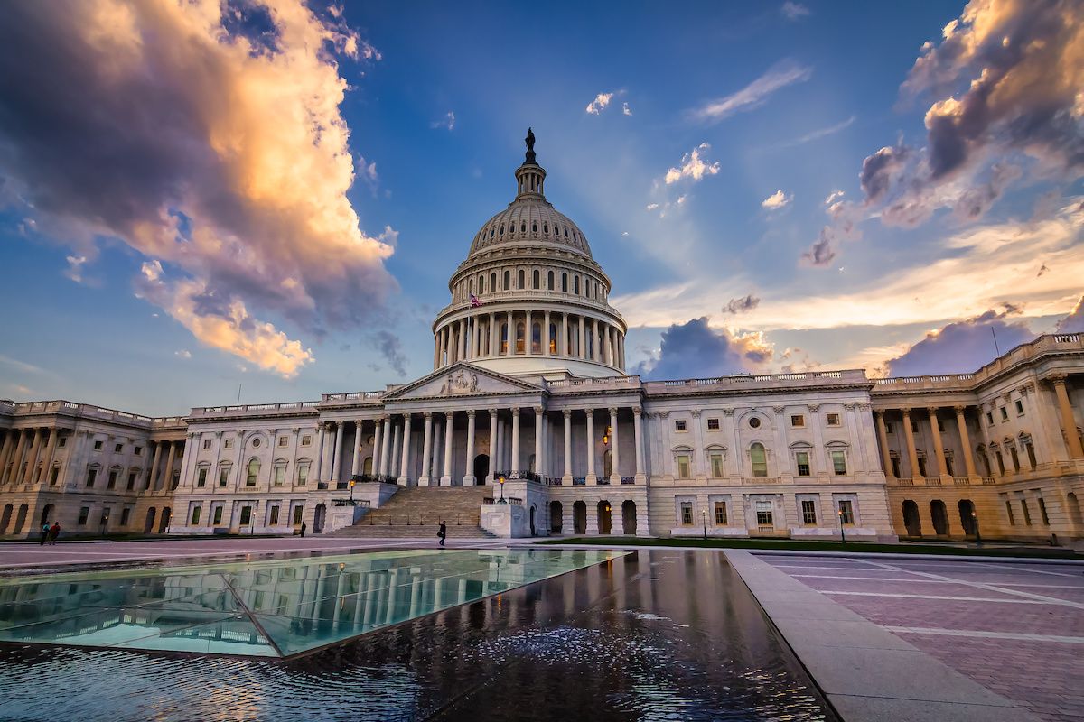 clouds over capitol congress: © Daniel - stock.adobe.com