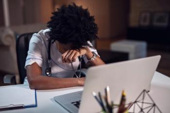 Sad doctor: ©Drazen - stock.adobe.com