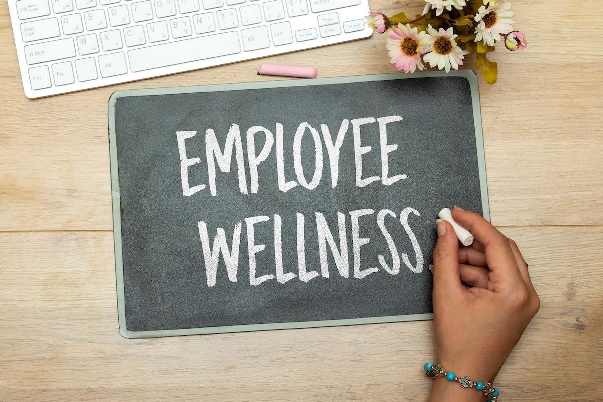 employee wellness concept on chalkboard: © hadjanebia - stock.adobe.com