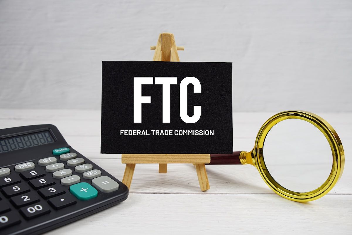 ftc sign calculator magnifying glass © may1985 - stock.adobe.com