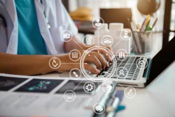 physician doctor working on laptop: © NINENII - stock.adobe.com