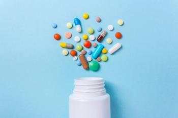 Pill-bottle: © adragan - stock.adobe.com