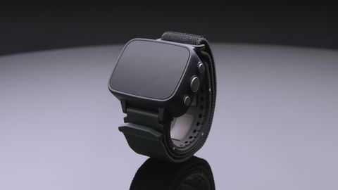 Felix NeuroAI wristband designed to provide tremor relief: ©Fasikl