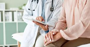 Everyday phrases physicians use can backfire with patients, new book argues © HockleyMedia24/peopleimages.com - stock.adobe.com