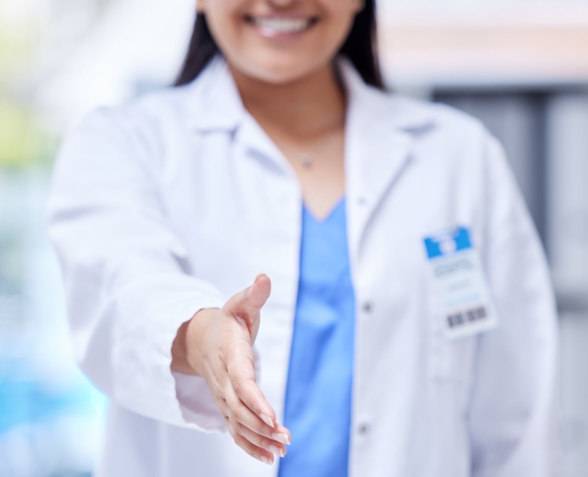 hiring handshake: © Sanele G/peopleimages.com - stock.adobe.com