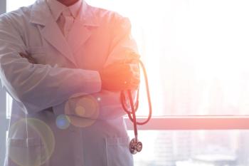 independent physician doctor: © Khunatorn - stock.adobe.com