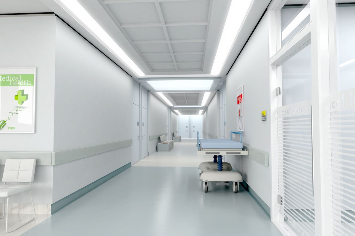 empty hospital corridor: © FrankBoston - stock.adobe.com