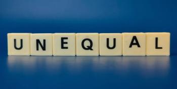 unequal tiles: © Mohd Azrin - stock.adobe.com